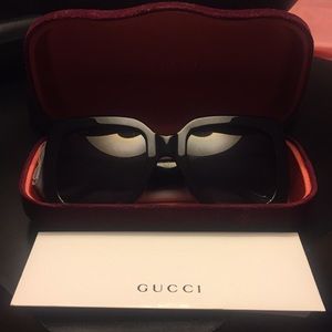 !Flash Deal!💯⁉️Gucci oversized sunglasses 🕶